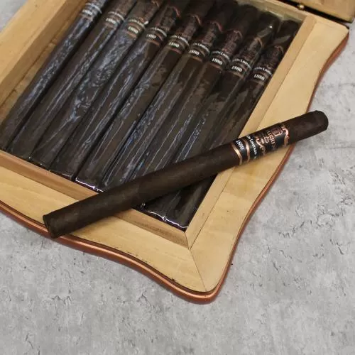 Casa Turrent 1880 Gran Bretana Lancero Limited Edition (Open)